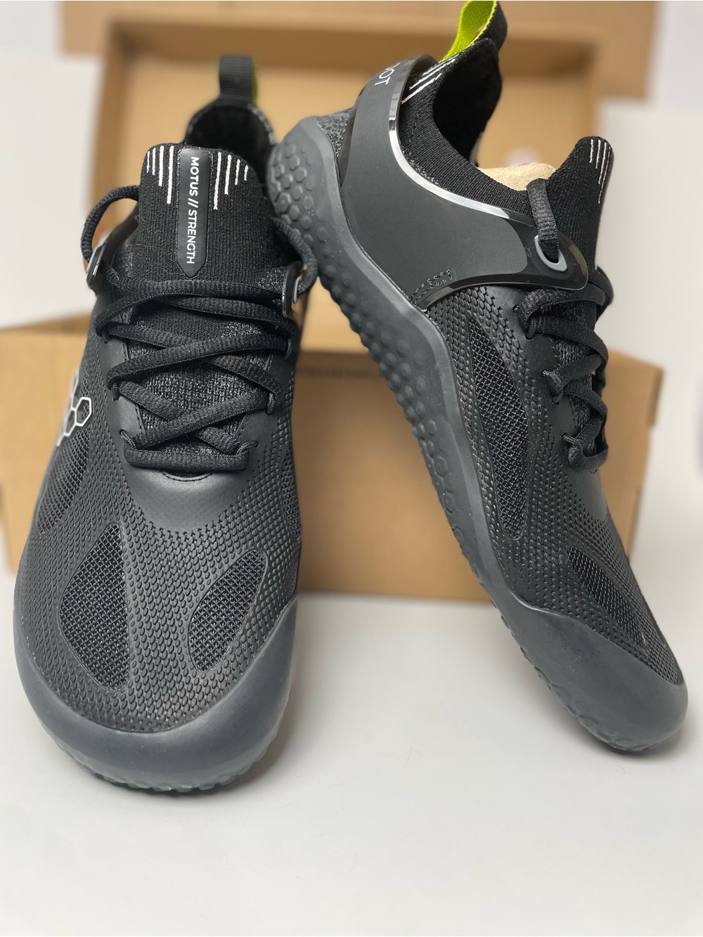VivoBarefoot Motus Strength Women’s Zero-Drop Training Shoes With Box - Sz 8 - Picture 5 of 16